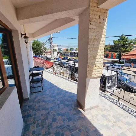 Andri Mar Πανσιόν 3*